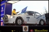 Vello Õunpuu esimesele võistlusautole starti andmas. (21.10.2005) Rando Aav