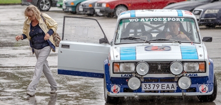 Merle Talvik Rallilegend222 reklaamvideo võtetel. Foto: Mati Hiis