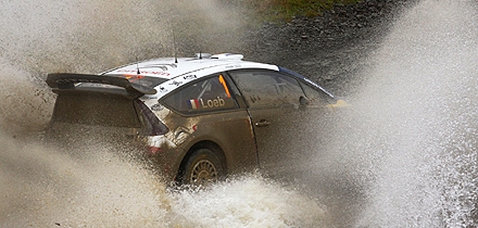 Sebastien Loeb - Daniel Elena Walesi MM-ralli kiiruskatsel. Foto: Willy Weyens