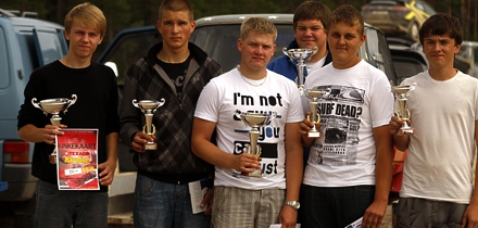 Karikatega saarlased: Sander Sepp, Kermo Laus, Karl Jalakas, Ken Torn, Rasmus Uustulnd, Kenneth Sepp. Foto: Rando Aav