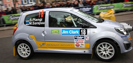 Siim Plangi ja Marek Sarapuu Renault Twingol. Foto: Motorsmedia