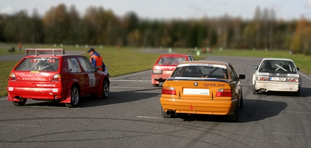 2008. aastal peeti Rapla kardirajal rallikrossi demosõit. Foto: Rando Aav