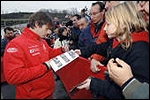 Sebastien Loeb fännide piiramisrõngas. Foto: AFP / Getty Images