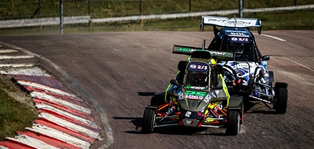 Martin Juga (nr 25) juhib EM-i Armin Raagi (108) ees. Foto: Qnigan