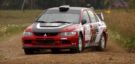 Mārtiņš Skakauskis - Andris Skakauskis Mitsubishil. Foto: Kaido Saul