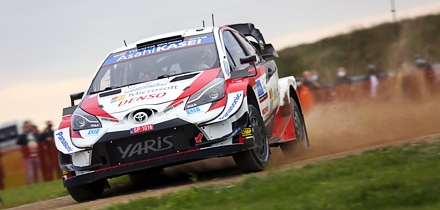 MM-sarja liidrid Sébastien Ogier ja Julien Ingrassia Estonia ralli avakatsel. Foto: Toyota Gazoo Racing