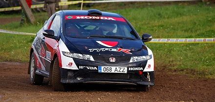 Roland Murakas autol Honda Civic Type-R. Foto: Repro