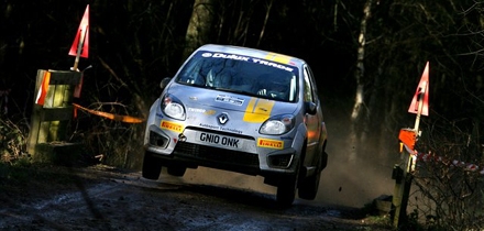 Siim Plangi ja Marek Sarapuu autol Renault Twingo R2. Foto: rallybrc.co.uk