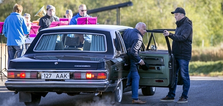 Publiku ette astumas Eesti Autospordi Liidu president Toivo Asmer. Foto: Argo Nurs